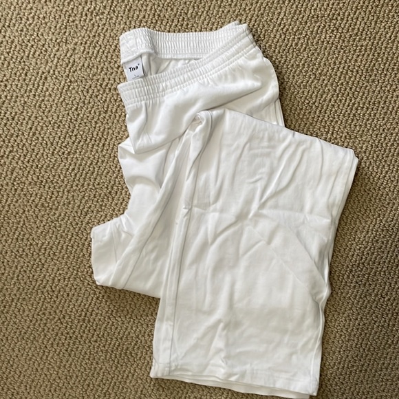 Aritzia -TNA white wide leg high rise pant - Picture 2 of 2